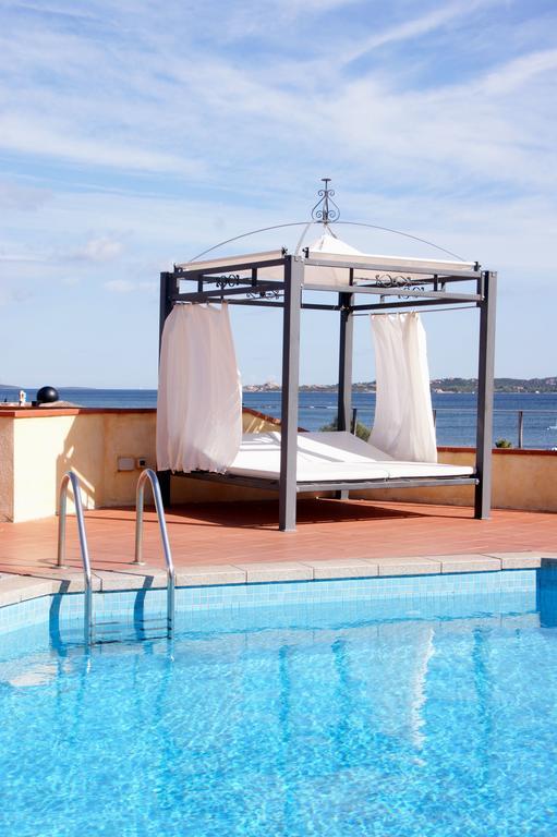Residence Riva Azzurra Cannigione Kültér fotó