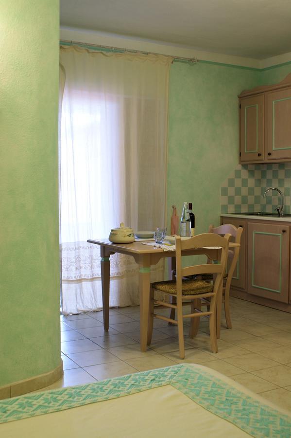 Residence Riva Azzurra Cannigione Kültér fotó